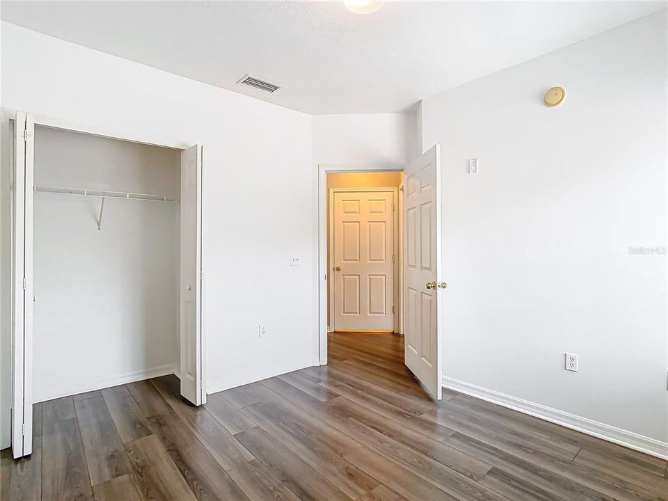Active With Contract: $205,000 (3 beds, 2 baths, 1151 Square Feet)