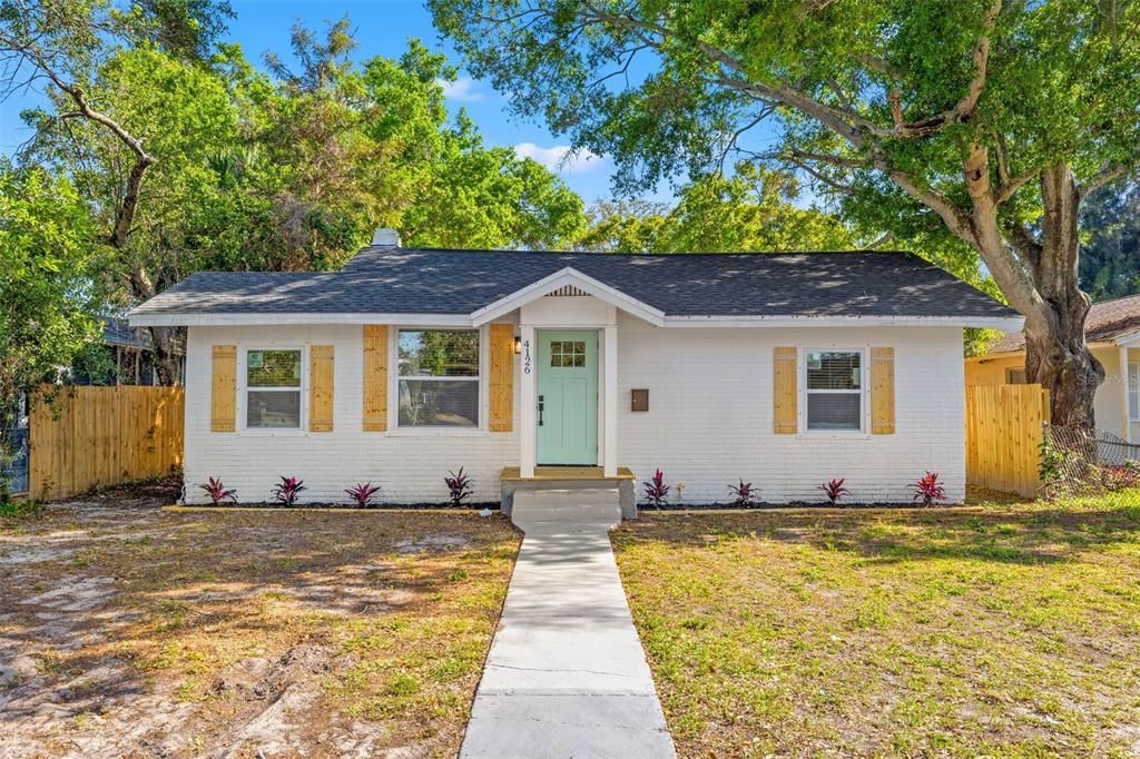 Active With Contract: $319,900 (4 beds, 1 baths, 1515 Square Feet)