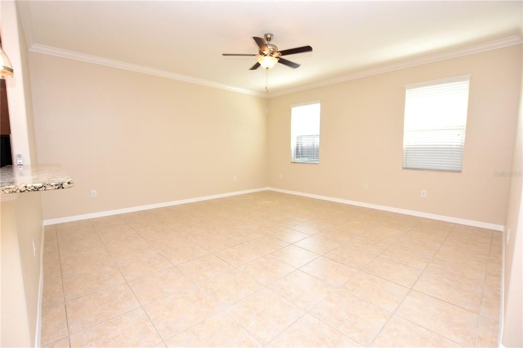 For Rent: $2,250 (3 beds, 2 baths, 1575 Square Feet)