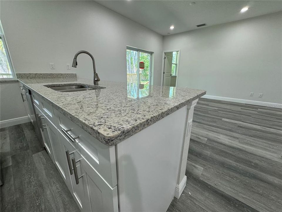 Active With Contract: $2,150 (3 beds, 2 baths, 1401 Square Feet)