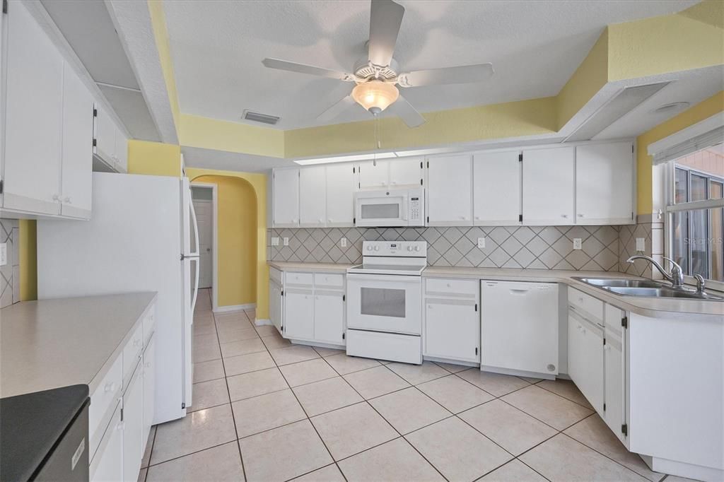 Active With Contract: $379,000 (3 beds, 2 baths, 1853 Square Feet)