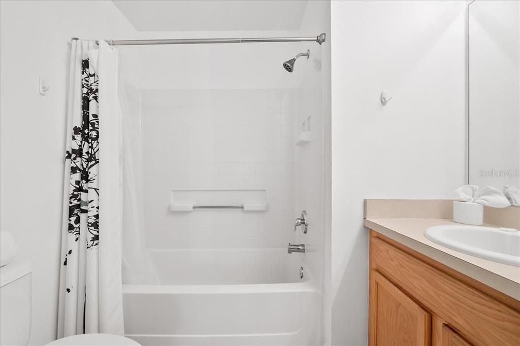 待售: $437,500 (4 贝兹, 3 浴室, 1940 平方英尺)