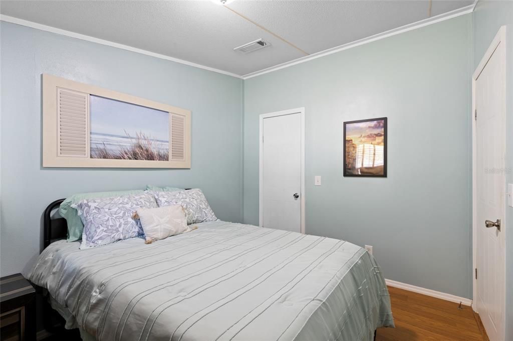 Active With Contract: $359,900 (3 beds, 2 baths, 1599 Square Feet)