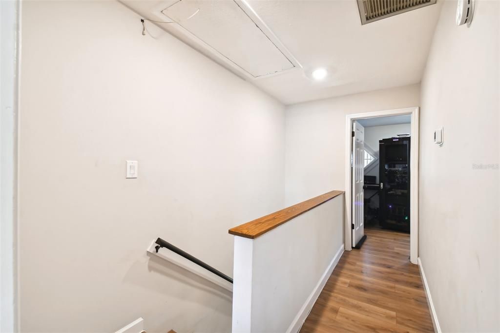 Active With Contract: $3,300 (2 beds, 2 baths, 956 Square Feet)