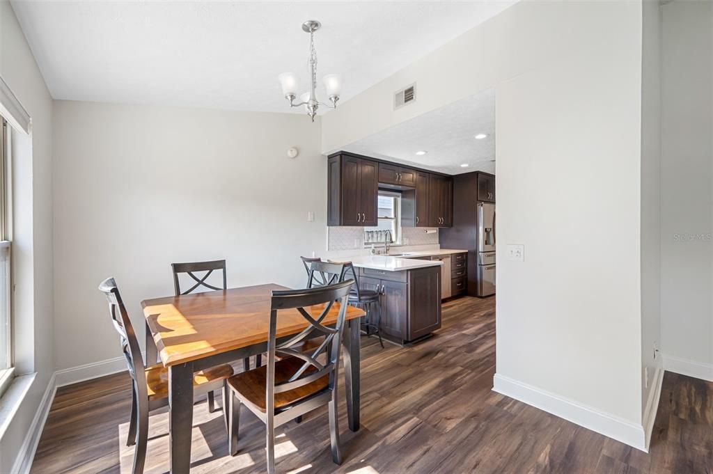 Active With Contract: $479,999 (3 beds, 2 baths, 1226 Square Feet)