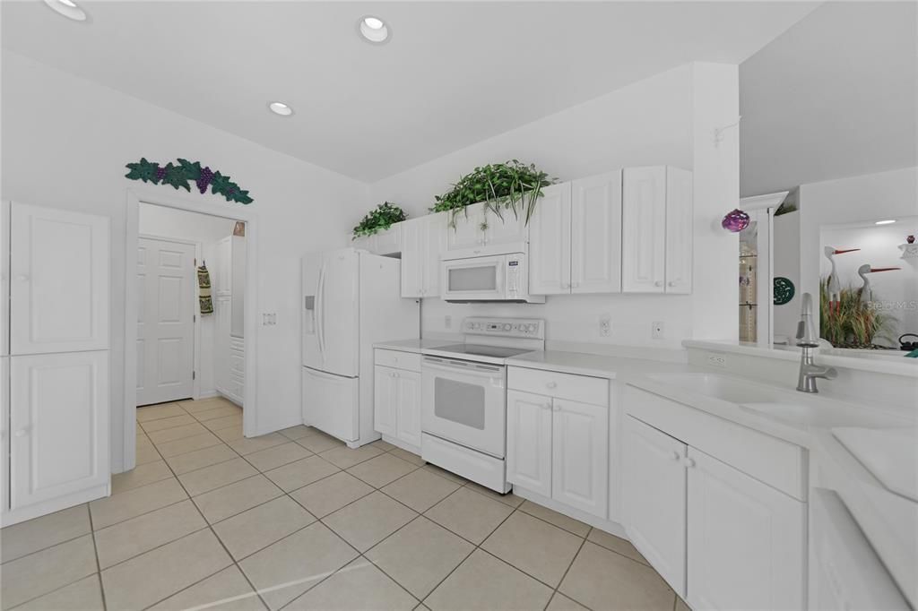 For Sale: $549,900 (3 beds, 2 baths, 1505 Square Feet)