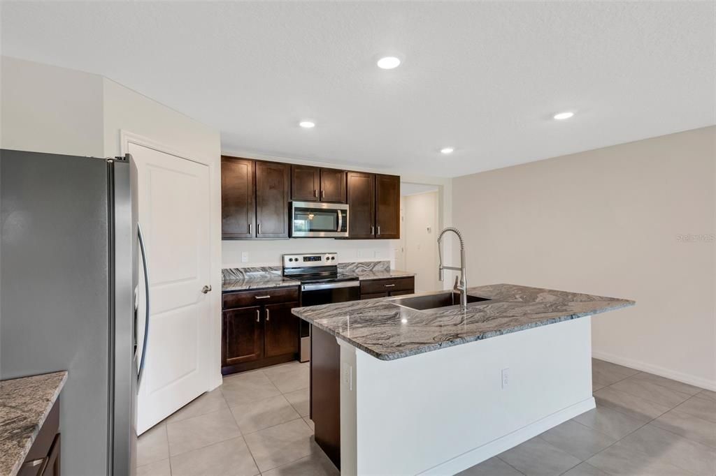 For Sale: $394,900 (4 beds, 2 baths, 1827 Square Feet)