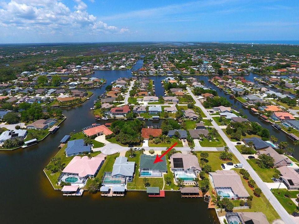 Active With Contract: $775,000 (3 beds, 3 baths, 2324 Square Feet)