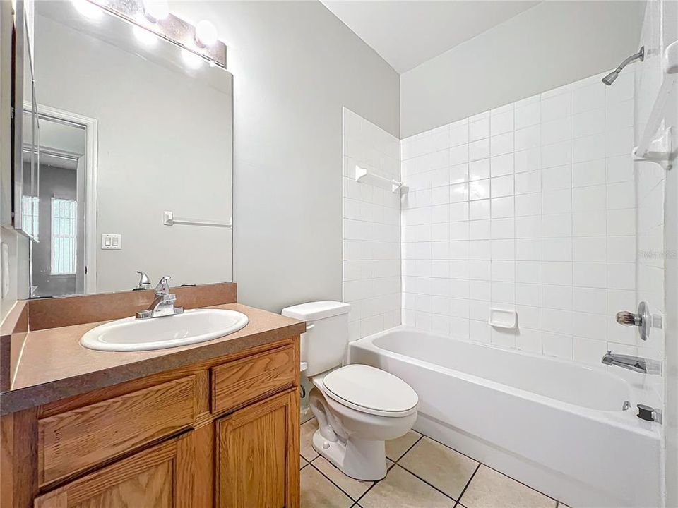 For Sale: $195,000 (2 beds, 2 baths, 1107 Square Feet)