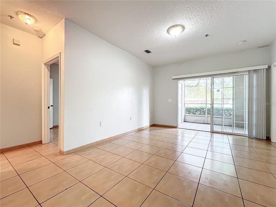 For Sale: $195,000 (2 beds, 2 baths, 1107 Square Feet)