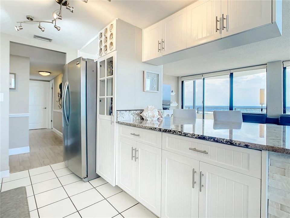 For Sale: $446,500 (2 beds, 2 baths, 1360 Square Feet)