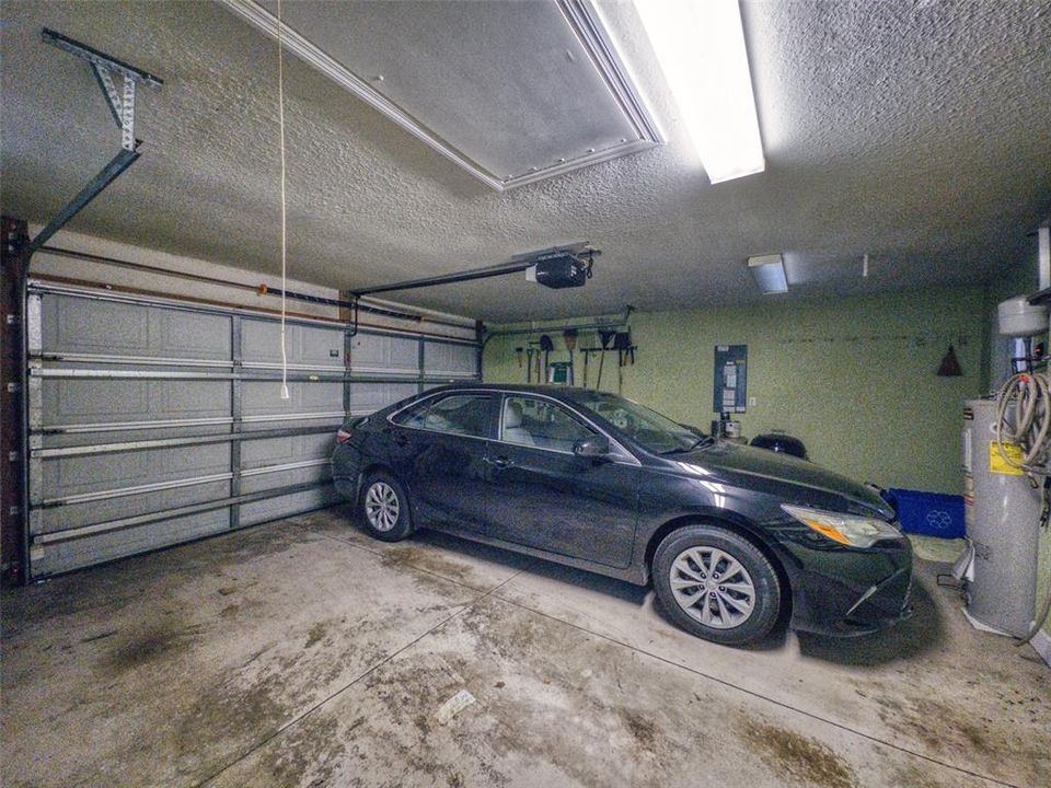 2+ Car Garage