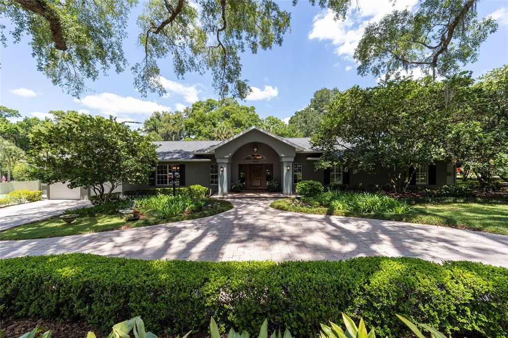Active With Contract: $1,100,000 (5 beds, 4 baths, 4913 Square Feet)