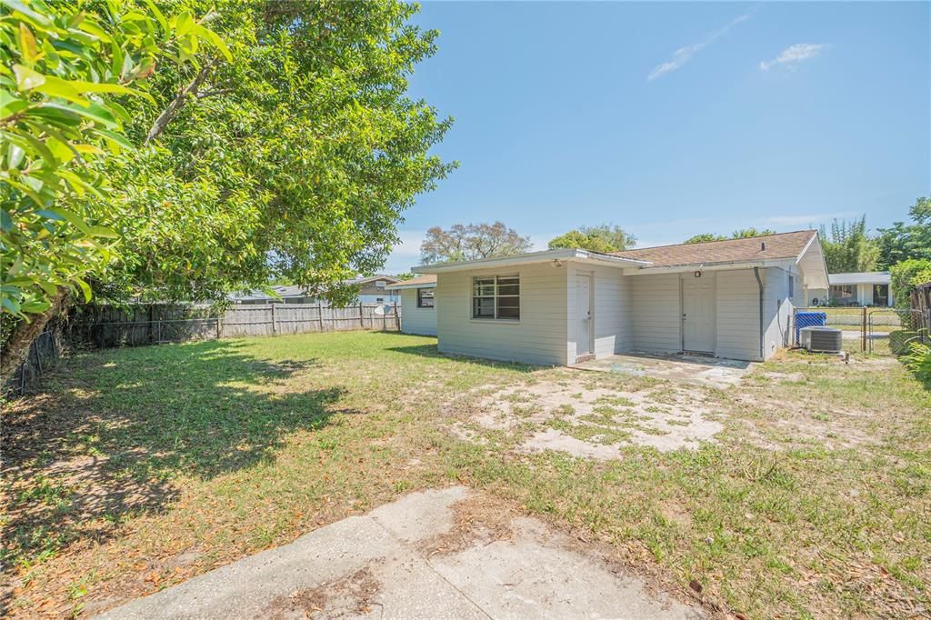 Active With Contract: $234,900 (3 beds, 2 baths, 1400 Square Feet)