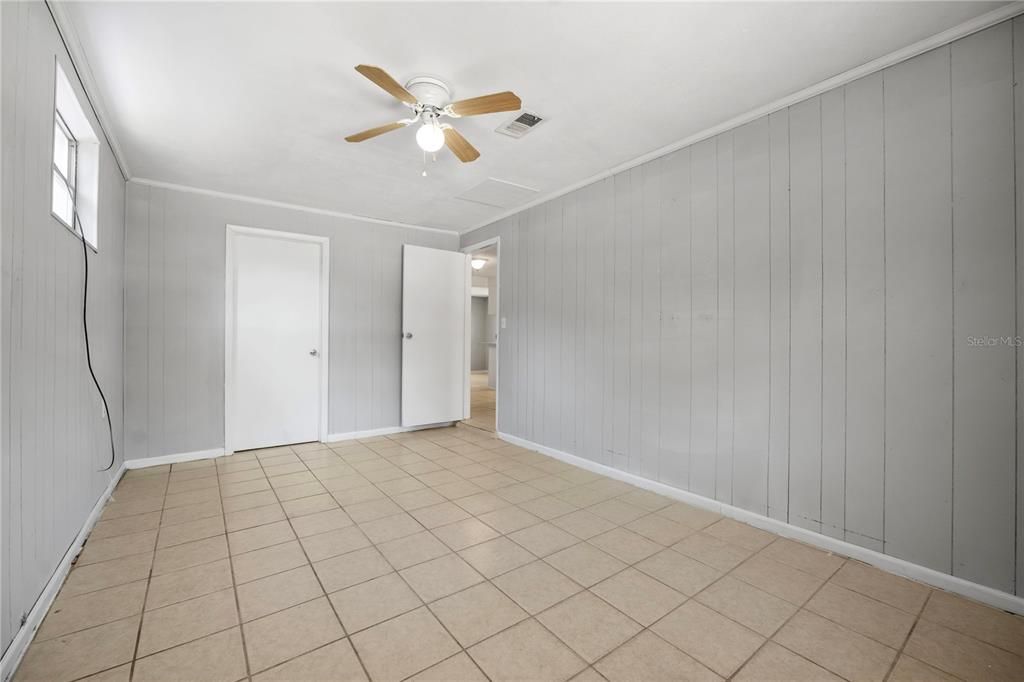 Active With Contract: $234,900 (3 beds, 2 baths, 1400 Square Feet)