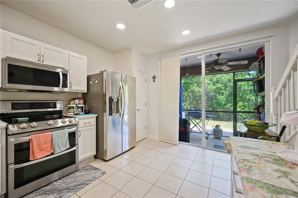 For Sale: $319,900 (2 beds, 2 baths, 1248 Square Feet)