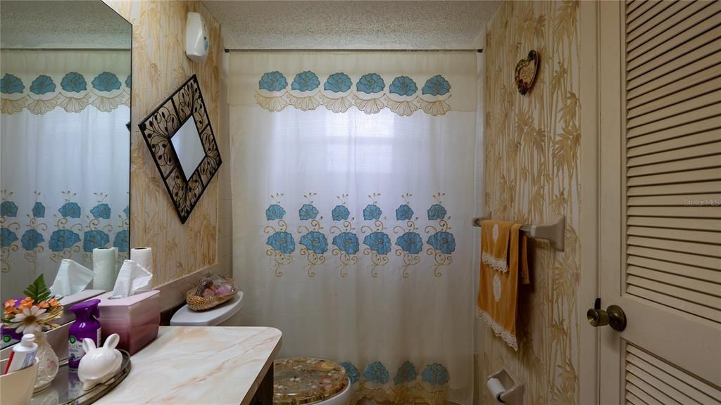 待售: $370,000 (3 贝兹, 2 浴室, 1984 平方英尺)