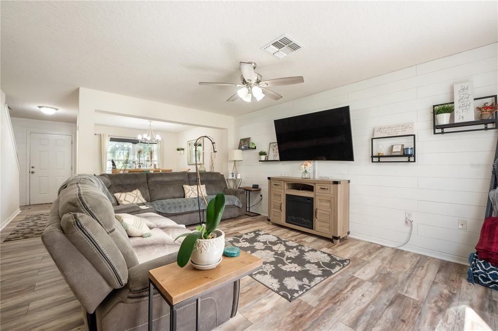 Active With Contract: $349,900 (4 beds, 2 baths, 2073 Square Feet)