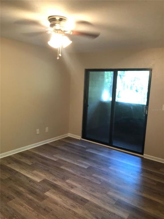 For Rent: $1,200 (2 beds, 1 baths, 1096 Square Feet)