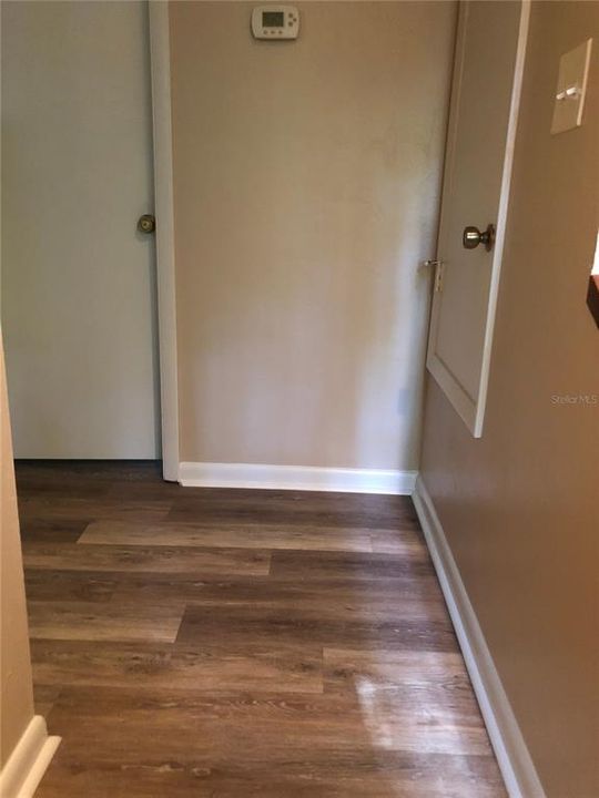 For Rent: $1,200 (2 beds, 1 baths, 1096 Square Feet)