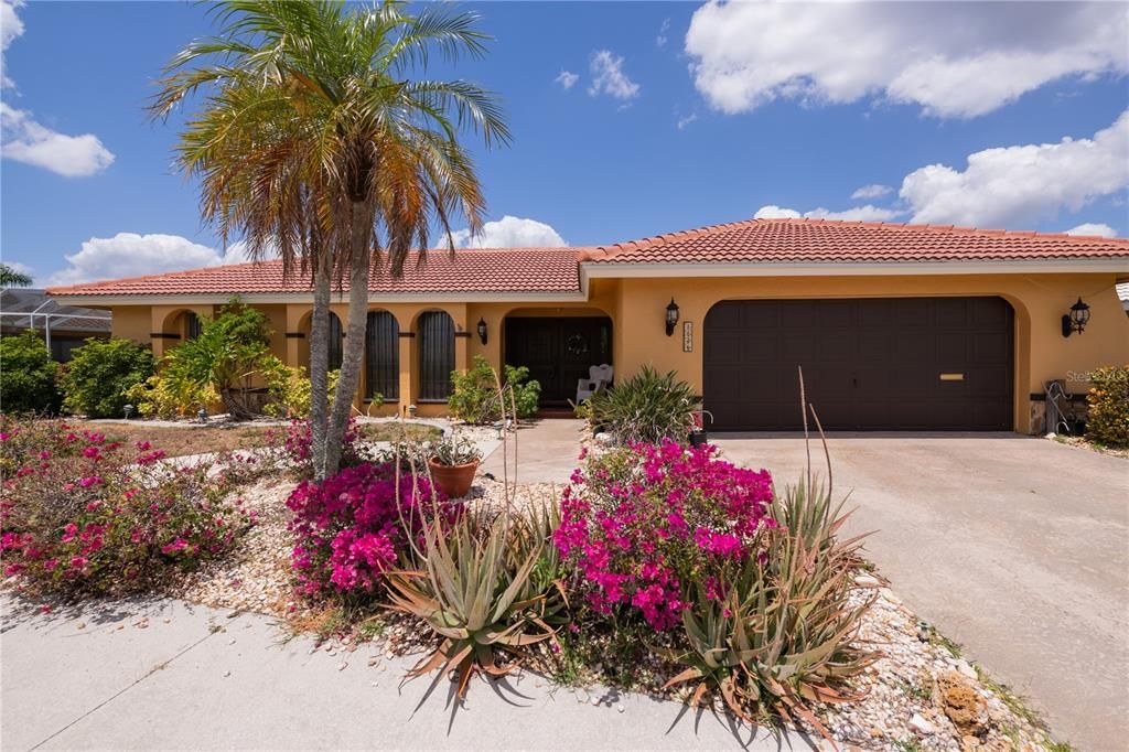 Recently Sold: $600,000 (3 beds, 2 baths, 1784 Square Feet)