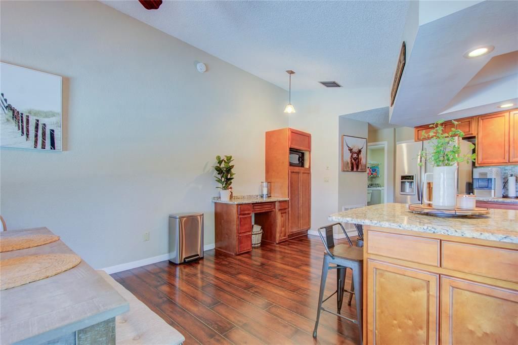 For Sale: $427,500 (3 beds, 2 baths, 1719 Square Feet)