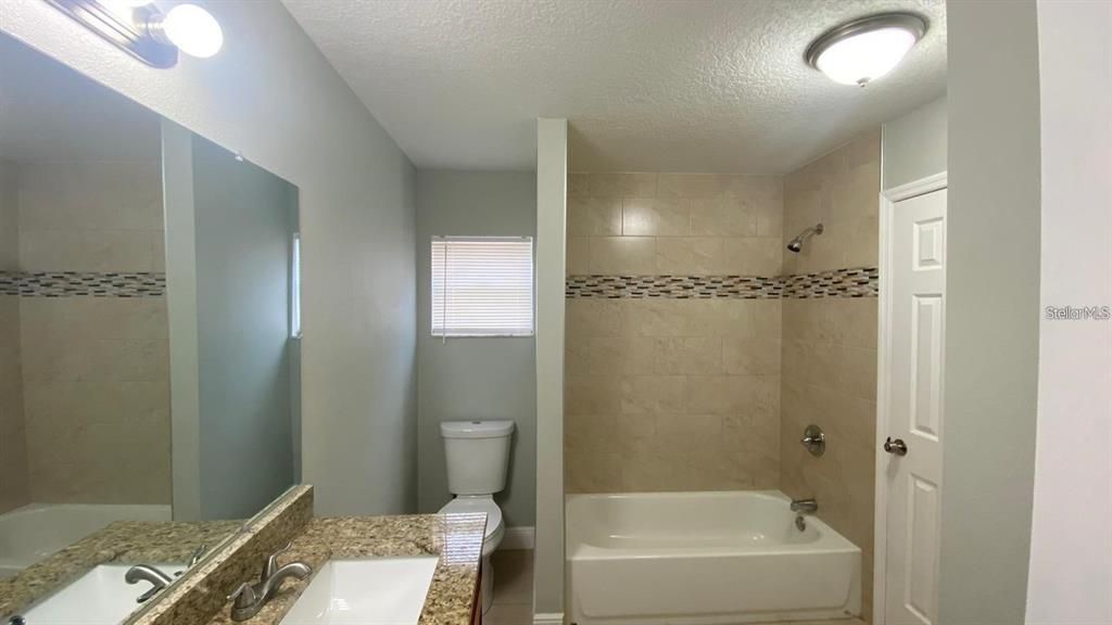 Active With Contract: $1,500 (3 beds, 1 baths, 1072 Square Feet)