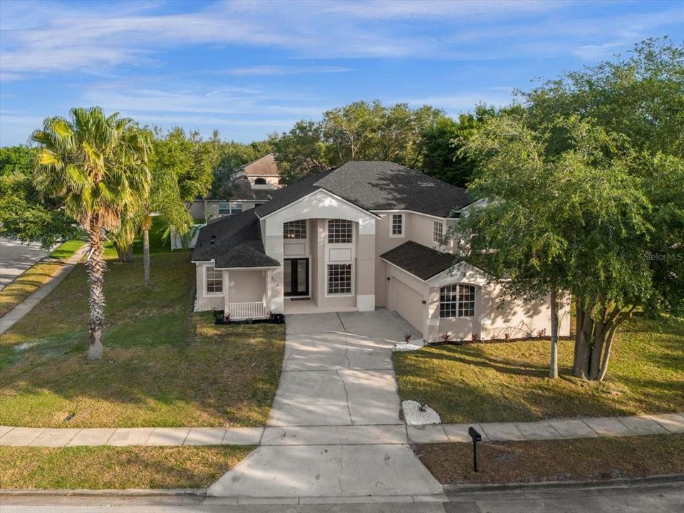 Active With Contract: $629,900 (5 beds, 3 baths, 3600 Square Feet)