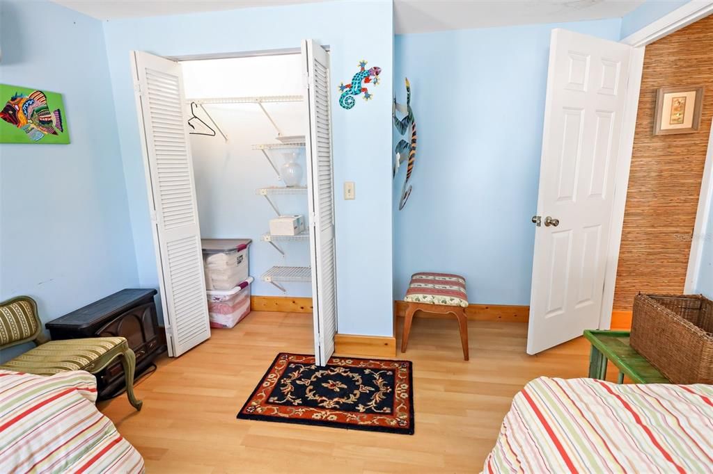 For Sale: $290,000 (2 beds, 2 baths, 1456 Square Feet)