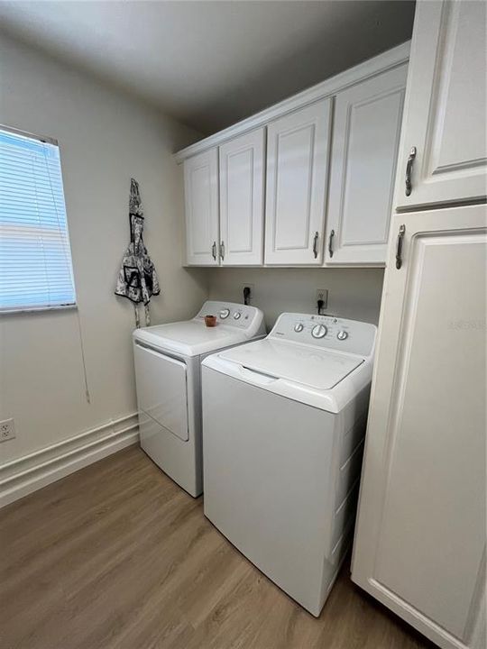 Active With Contract: $285,000 (2 beds, 2 baths, 1220 Square Feet)