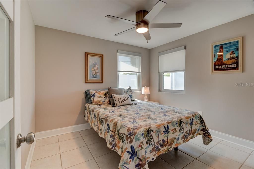 Active With Contract: $439,000 (2 beds, 1 baths, 1228 Square Feet)