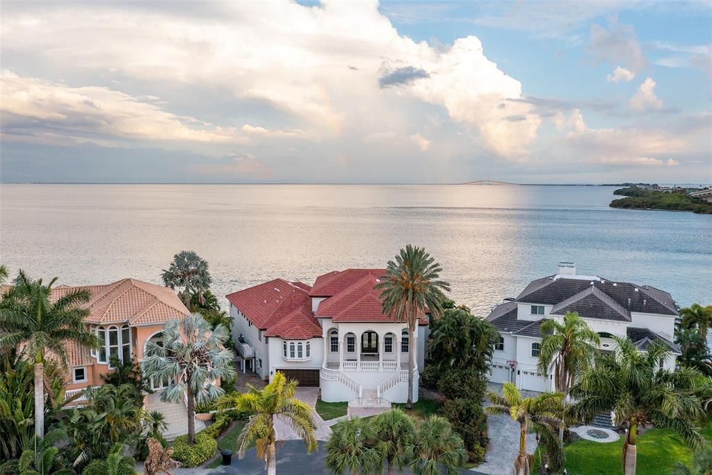 For Sale: $4,680,000 (5 beds, 6 baths, 5519 Square Feet)