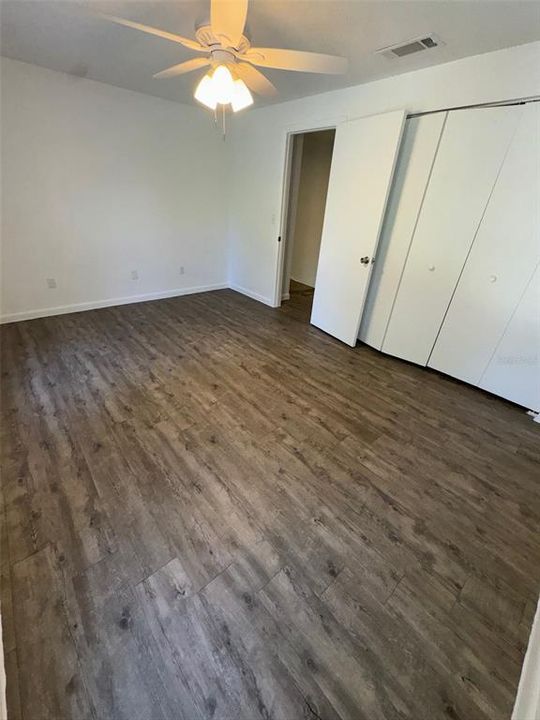 Active With Contract: $1,279 (2 beds, 1 baths, 1200 Square Feet)