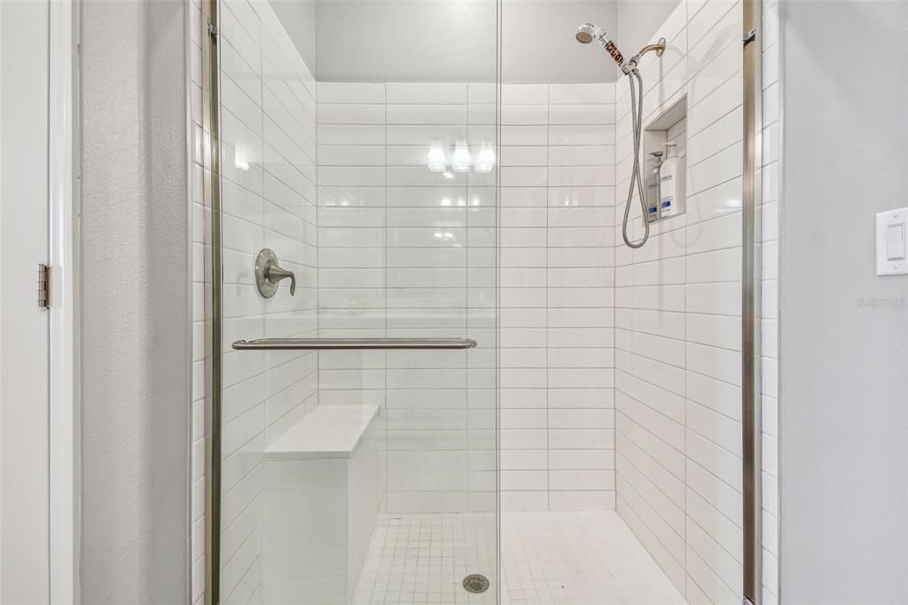 待售: $407,000 (2 贝兹, 2 浴室, 1959 平方英尺)