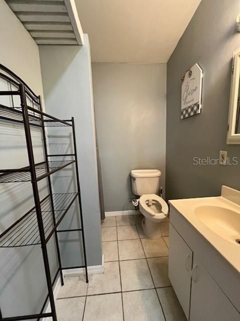 For Rent: $1,350 (2 beds, 1 baths, 800 Square Feet)