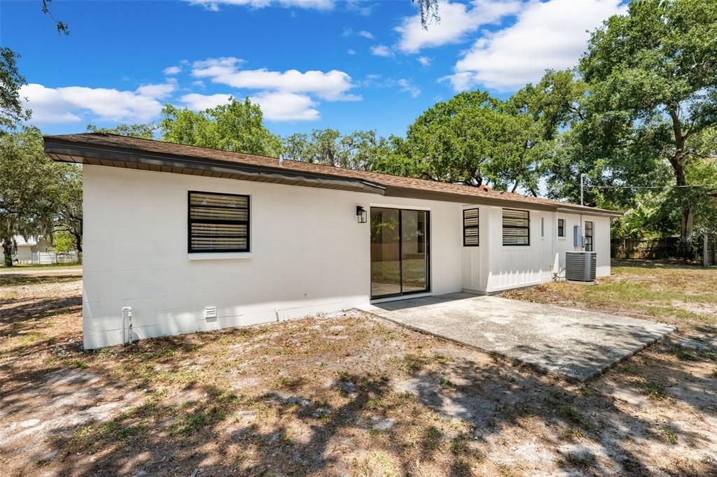 Recently Sold: $375,000 (3 beds, 2 baths, 1282 Square Feet)