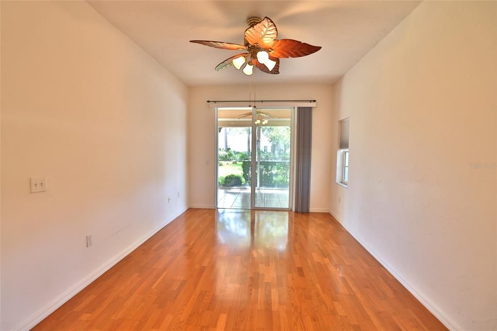 For Sale: $344,900 (2 beds, 2 baths, 1324 Square Feet)