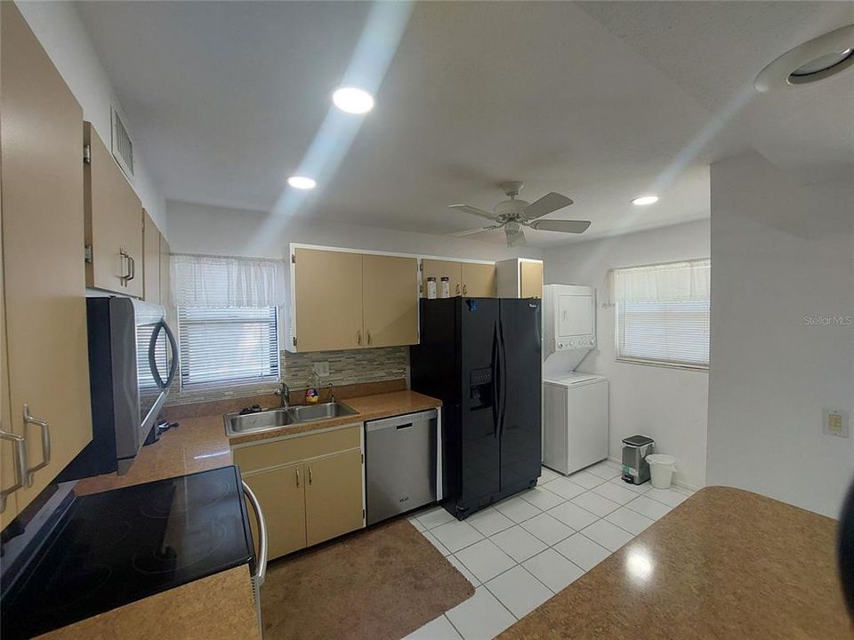 For Rent: $1,700 (2 beds, 2 baths, 1209 Square Feet)