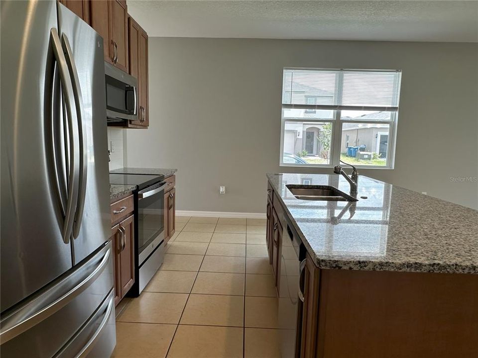 For Rent: $2,250 (3 beds, 2 baths, 1495 Square Feet)