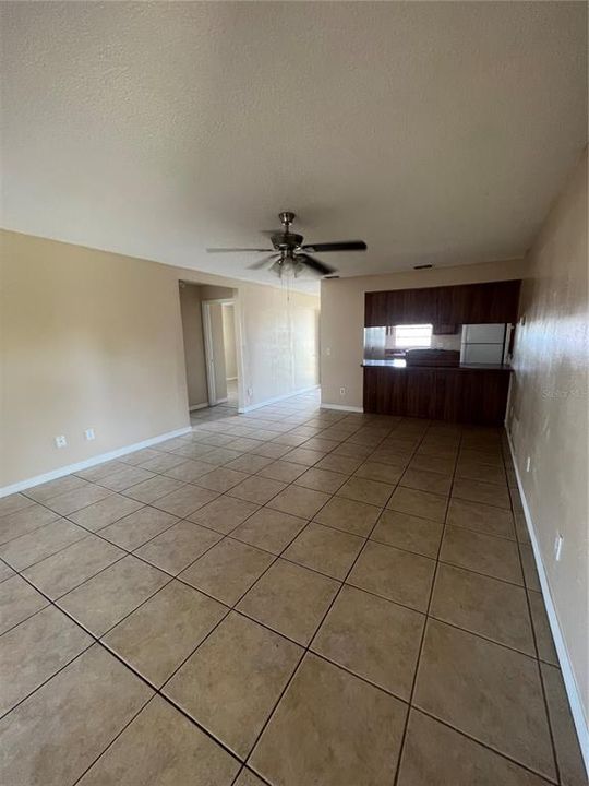 Recently Sold: $295,000 (3 beds, 2 baths, 1057 Square Feet)