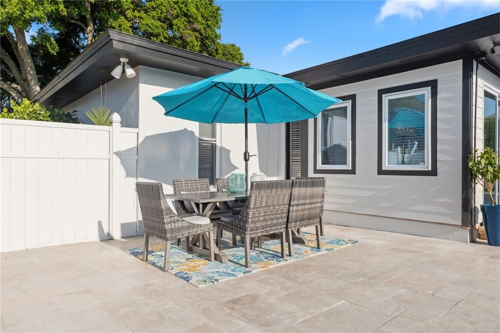 For Sale: $799,900 (3 beds, 2 baths, 1872 Square Feet)