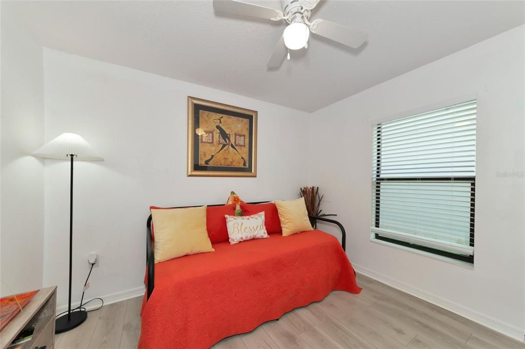 For Sale: $312,000 (3 beds, 2 baths, 1404 Square Feet)