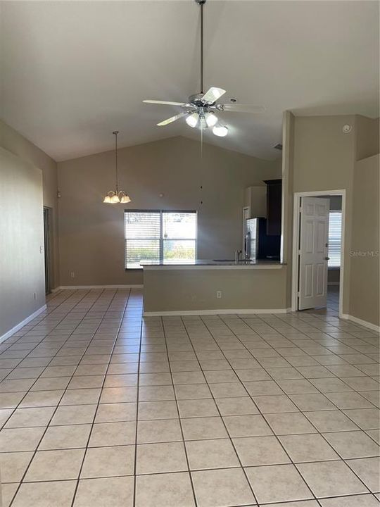 Recently Rented: $2,000 (3 beds, 2 baths, 1284 Square Feet)