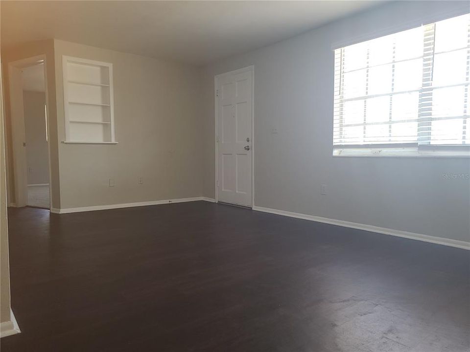 For Sale: $189,900 (2 beds, 2 baths, 1008 Square Feet)