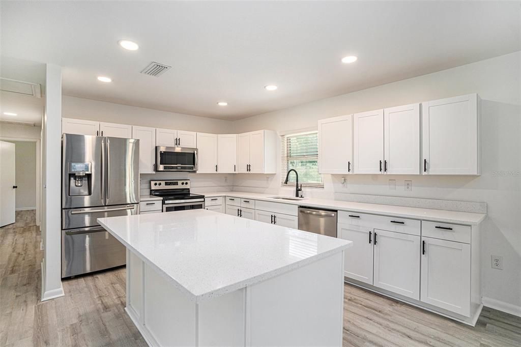 Active With Contract: $405,000 (3 beds, 2 baths, 1390 Square Feet)