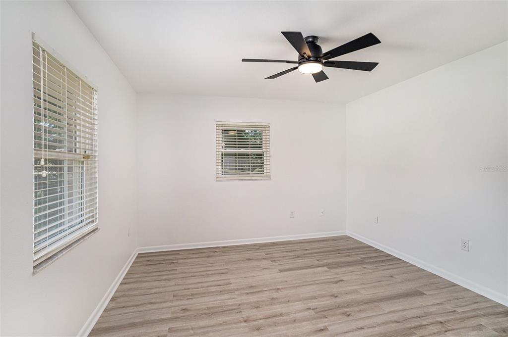 Active With Contract: $405,000 (3 beds, 2 baths, 1390 Square Feet)