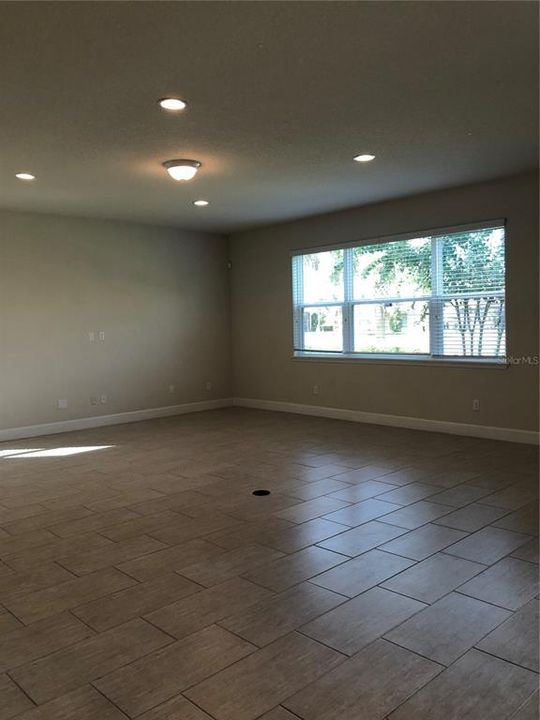 For Rent: $4,500 (4 beds, 3 baths, 4032 Square Feet)