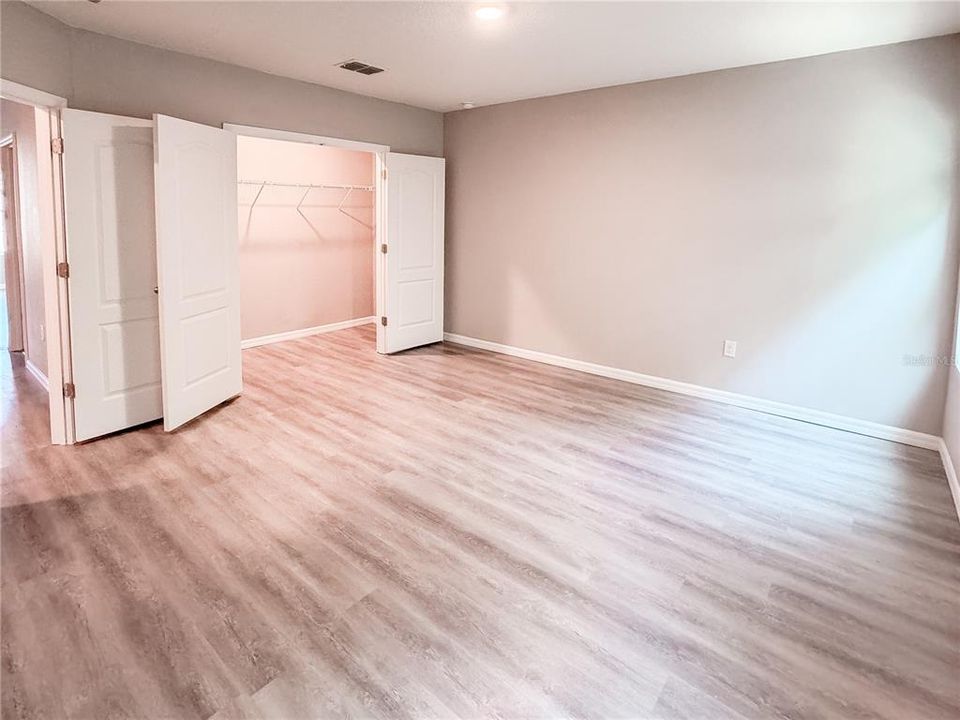 For Sale: $270,000 (3 beds, 2 baths, 1872 Square Feet)