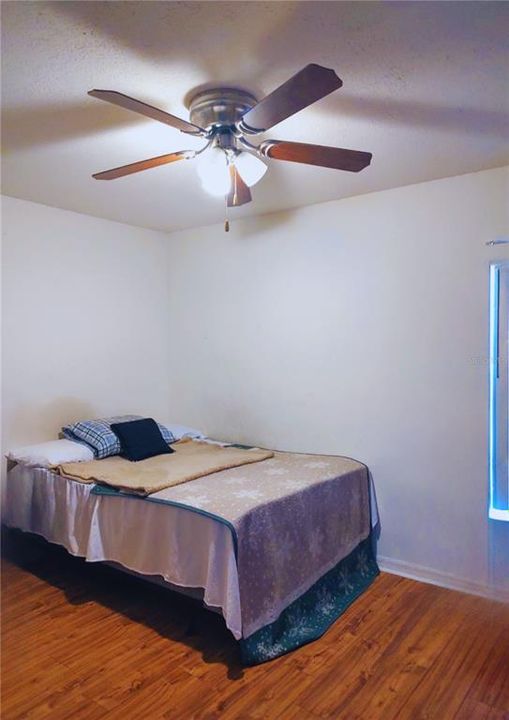 Active With Contract: $209,900 (3 beds, 2 baths, 1339 Square Feet)