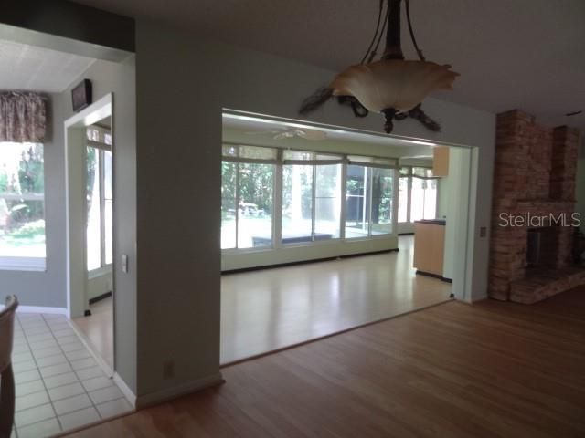 For Sale: $389,900 (3 beds, 2 baths, 2191 Square Feet)
